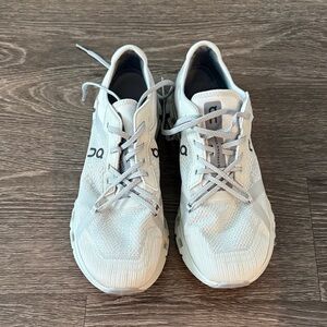 On Cloud X 4 AD Running Shoe